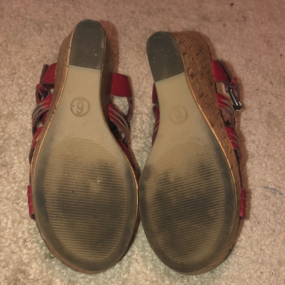 Red wedges - Picture 3 of 5